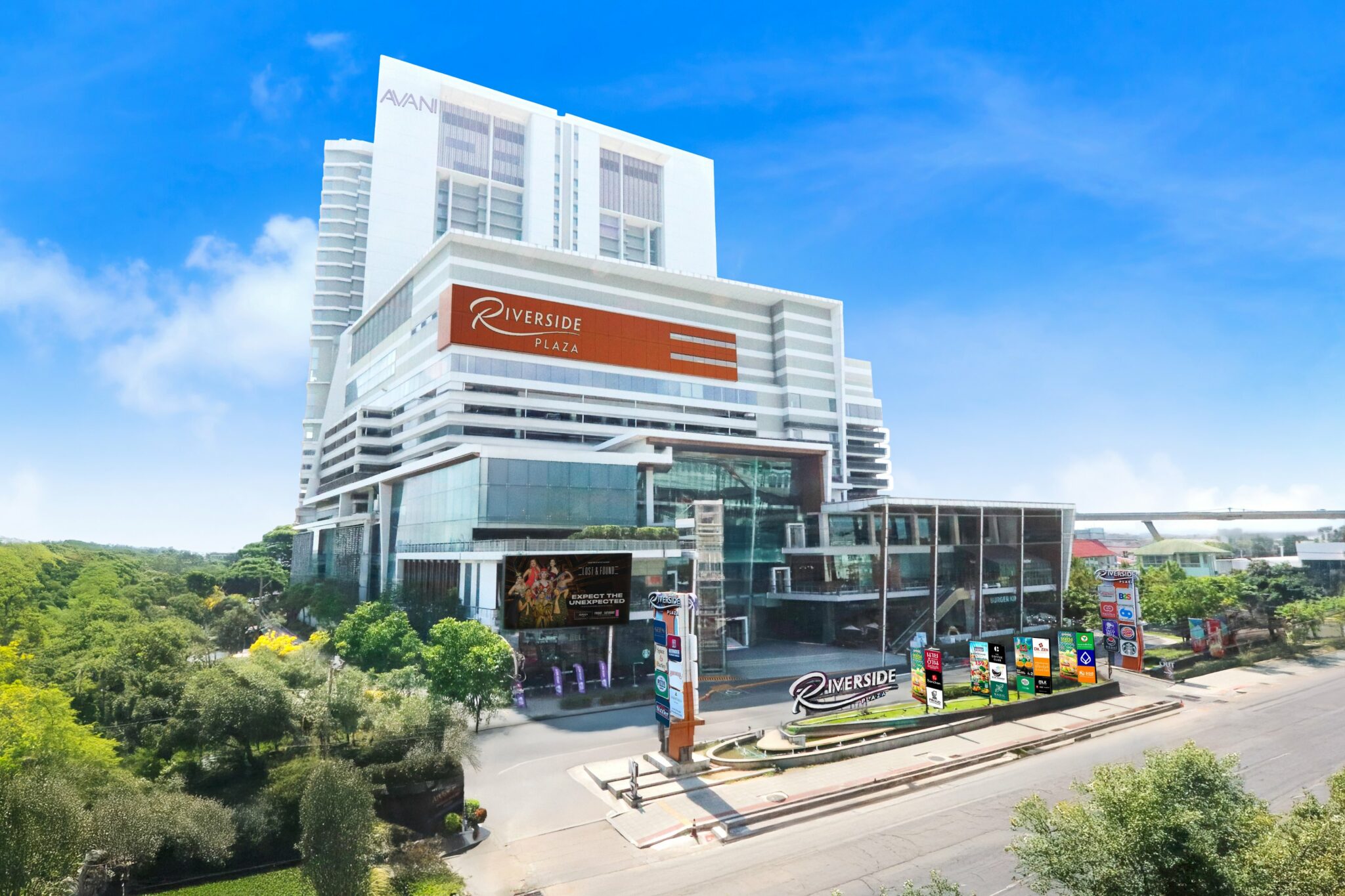 Riverside Plaza - Happy Shopping Day, Everyday!